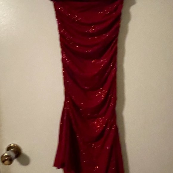 Red Sparkly Party Dress Le Chateau - Picture 3 of 10